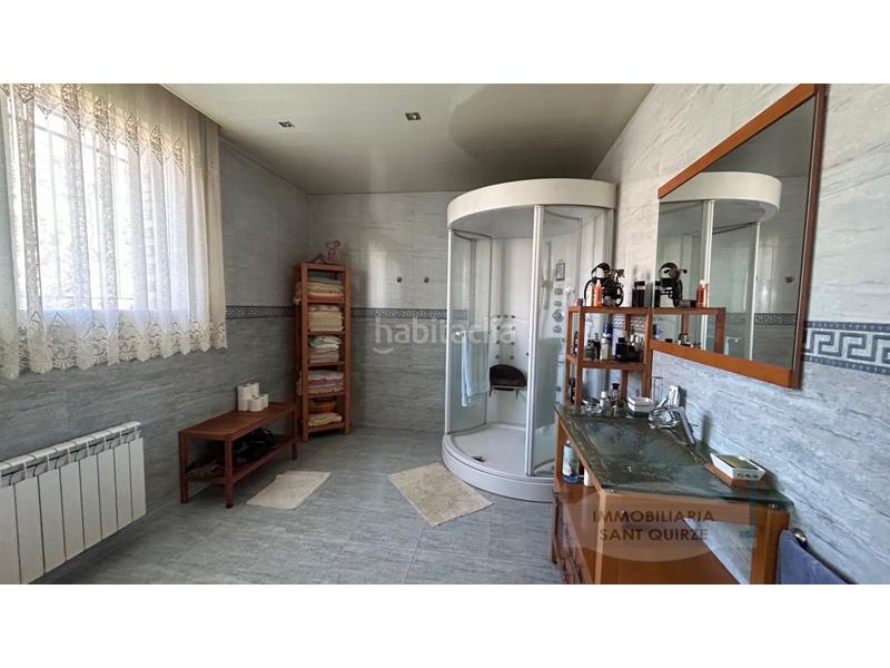 Foto 0c6d10be-1007-43d3-9d55-26cc2ca8f358. Haus mit parking in Can Parellada Terrassa