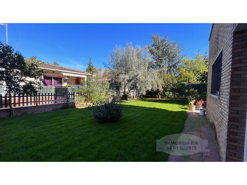 Foto 0fede919-63dc-4f37-ba99-8d1a9c8c9e8f. Haus mit parking in Can Parellada Terrassa