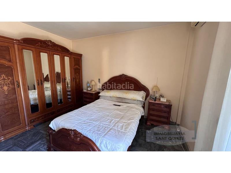 Foto 4f10d82b-bae1-4803-bb4f-cfc02e4895ab. Haus mit parking in Can Parellada Terrassa