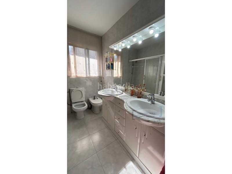 Foto 8b938839-7390-47e4-9f2f-cae5918be272. Haus mit parking in Can Parellada Terrassa