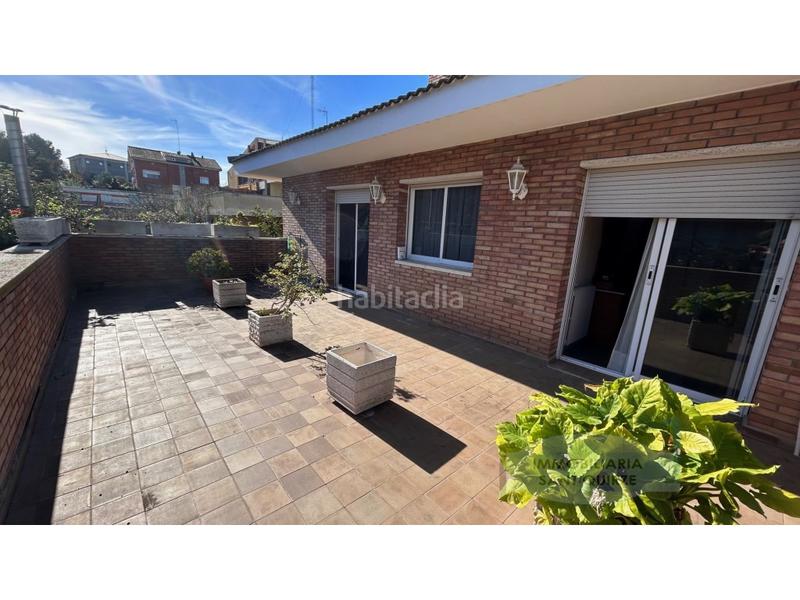 Foto a0b69bbe-7814-46a0-bda7-a467d325b6ef. Haus mit parking in Can Parellada Terrassa