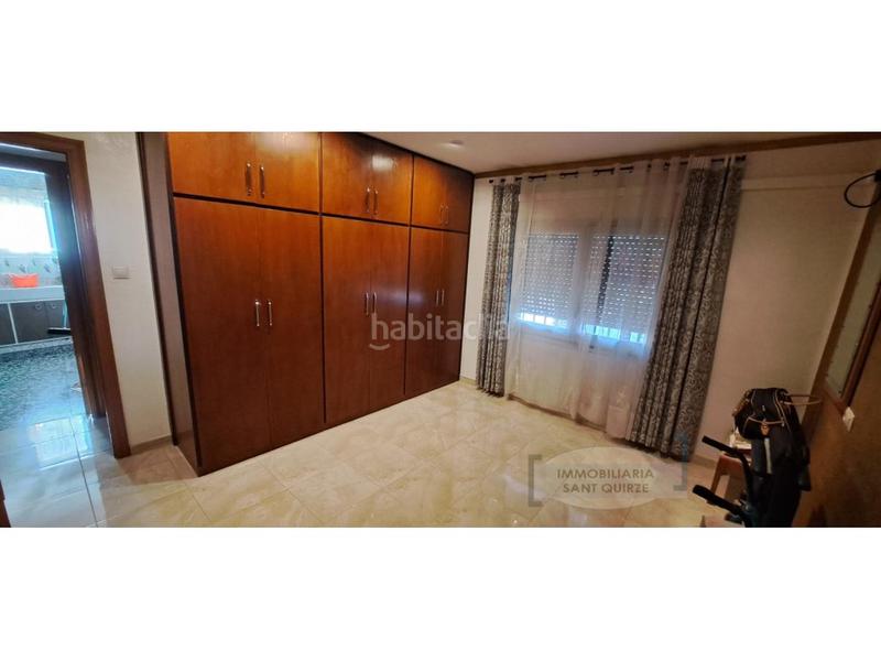 Foto cf8d5220-082e-4707-b6f3-d47f9f3dbda6. Casa  cantonera y local en el centro en Centre Sant Quirze del Vallès