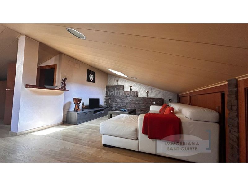 Foto 788b9cd3-8adb-4388-814a-896c539e73a9. Casa amb aparcament a Les Fonts Terrassa