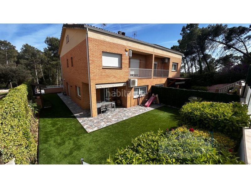 Foto a4cc9295-08fa-4d91-8377-53f99ffc2a22. Casa amb aparcament a Les Fonts Terrassa