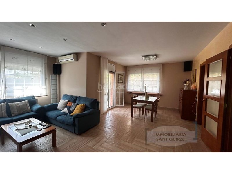 Foto a5e99853-d137-44d7-930c-0c2bb7ccbfd3. Casa amb aparcament a Les Fonts Terrassa