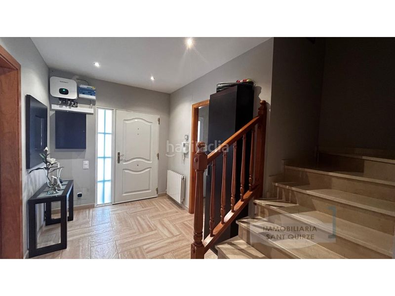 Foto d8154594-73a7-4eee-a073-38a57d9fe724. Casa amb aparcament a Les Fonts Terrassa