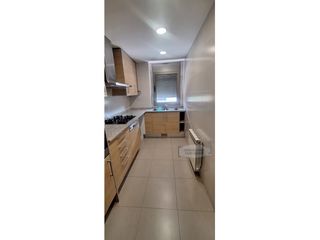 Rent Flat  Calle caterina albert. Piso de alquiler con parking