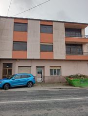 Casa en Lugar pazos arriba 136. Casa con bajo,garaje y dos plantas