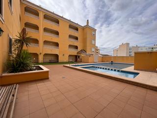 Apartament  Jacinto benavente. Amplio apartamento de 3 habitaciones en almoradi.