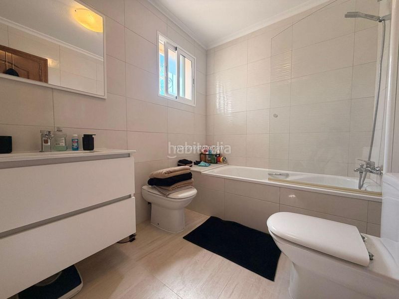 Foto 103c83de-f219-4258-9941-b3d6d213d364. Casa amb calefacció aparcament piscina a Catral