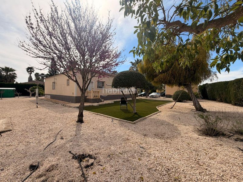 Foto ec46d69b-e826-4410-8505-bf4d14477840. Casa amb calefacció aparcament piscina a Catral