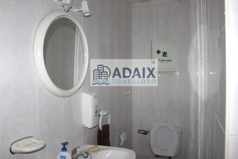 Foto 103cf143-e04e-419b-b89d-9a392a4eac86. Lloguer local comercial a Tomelloso