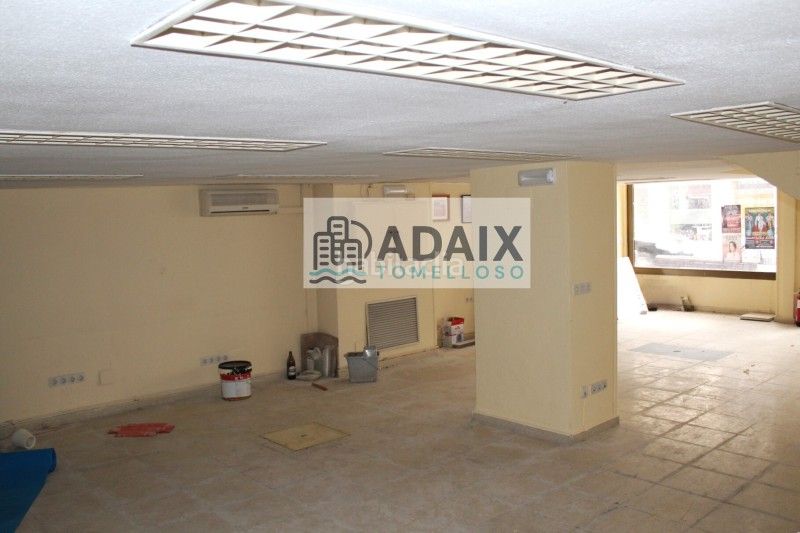 Foto 866de7ea-5b04-4d56-b1d9-bb1829a943f0. Lloguer local comercial a Tomelloso