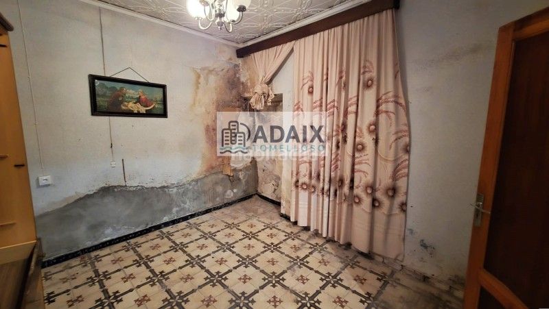 Foto c28897a2-fcd3-4509-8b8e-cb0a2bb30935. Casa a Tomelloso