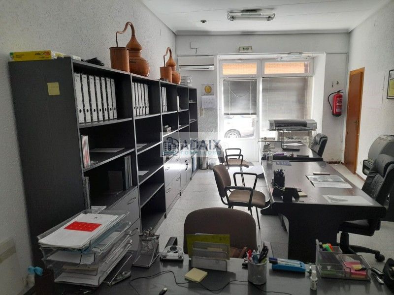Foto 0d3262b2-cd0f-4f8f-94d0-506c299faf99. Local comercial a Tomelloso