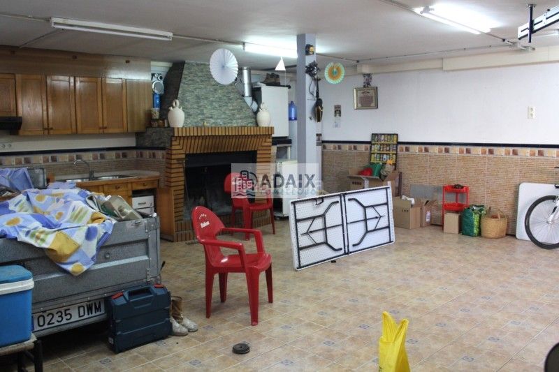 Foto bfd7fc21-949e-48a9-ae04-714f8b0f2dc8. Casa amb calefacció aparcament a Tomelloso