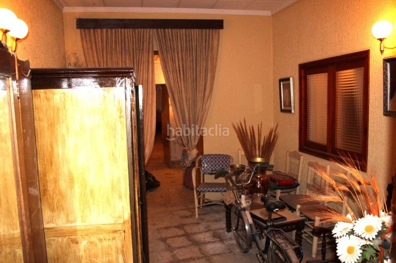 Foto bd66a9cb-cbda-40e0-a41d-0c40251bb97c. Casa amb aparcament a Tomelloso