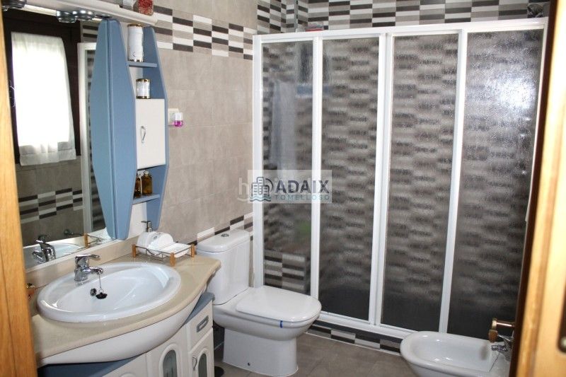 Foto b416e09c-6f5d-4ea0-a408-93acd2147298. Casa adossada amb calefacció aparcament a Tomelloso