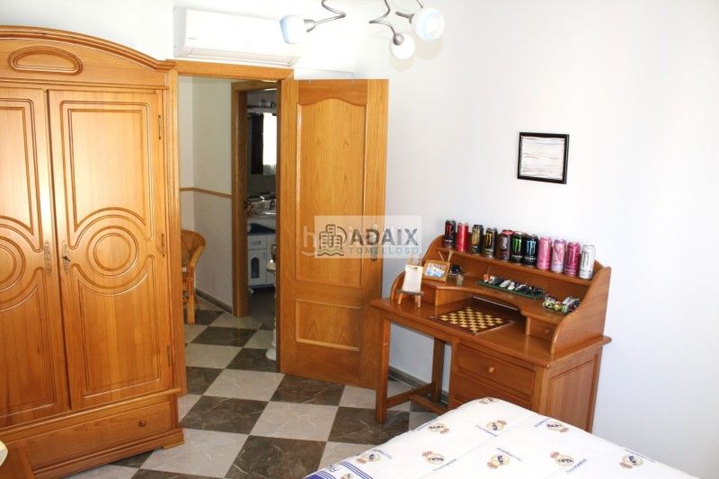 Foto b6ae52e5-13df-485f-b4e9-e88b76cb4620. Casa adossada amb calefacció aparcament a Tomelloso