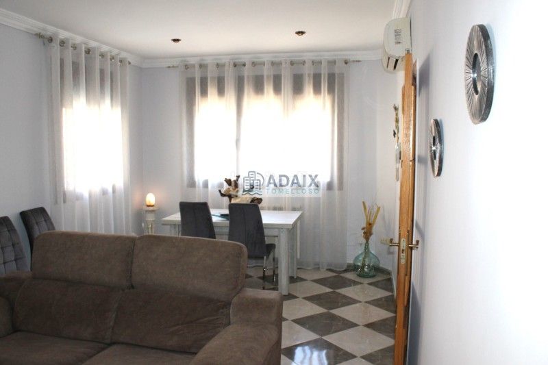 Foto bf469041-26b6-44cf-a842-a3fdad3aee56. Casa adossada amb calefacció aparcament a Tomelloso