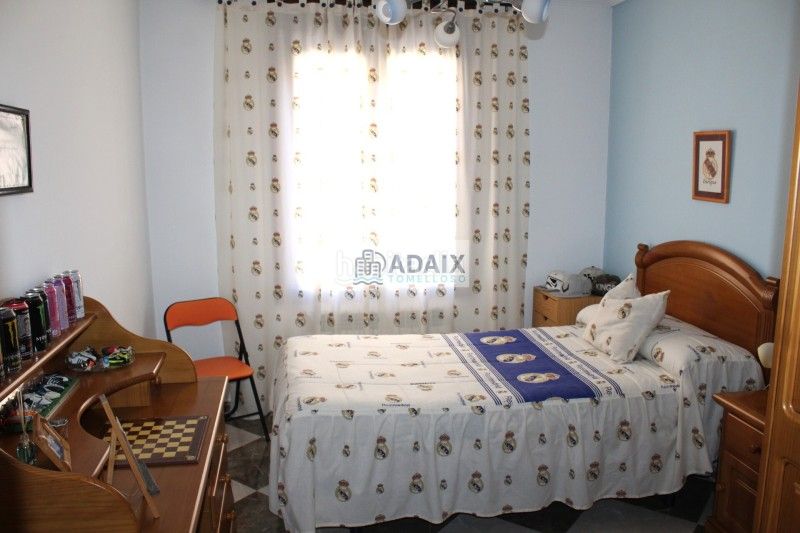 Foto df2e893c-90da-4bb8-943c-5979d19c8d81. Casa adossada amb calefacció aparcament a Tomelloso