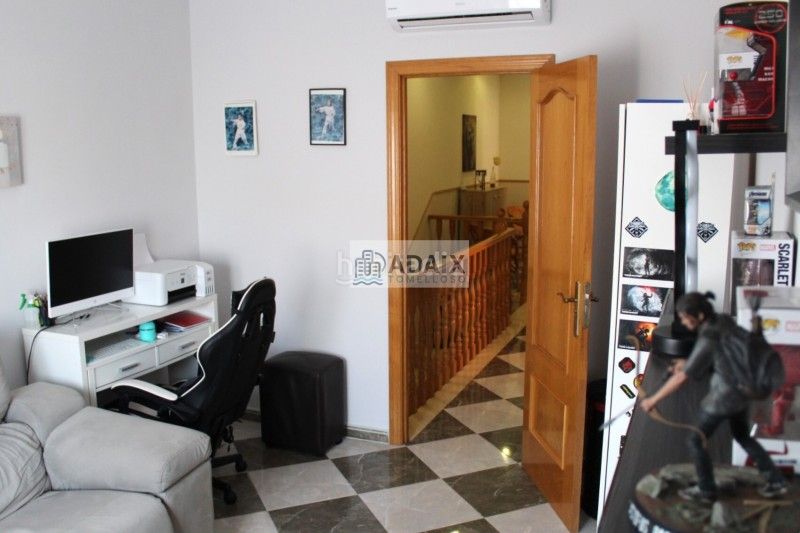 Foto eb1d28d7-0428-4c79-827b-e07995ec5743. Casa adossada amb calefacció aparcament a Tomelloso