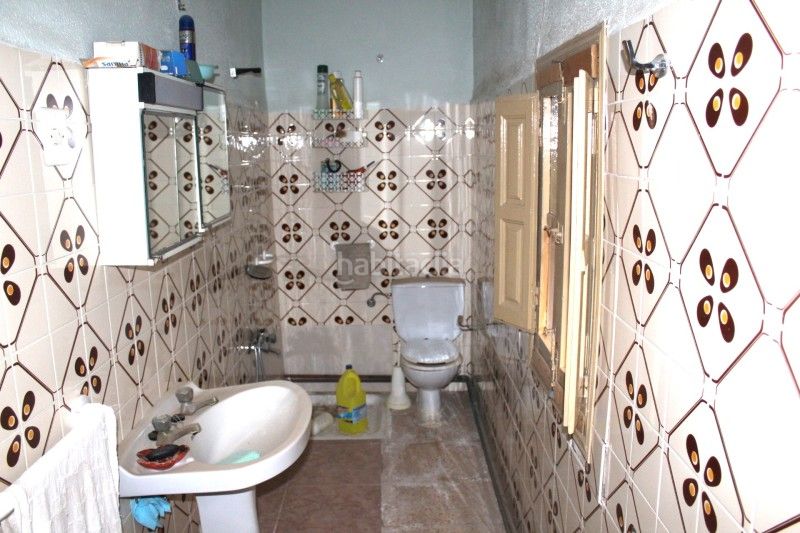 Foto a801659c-32f8-4e8c-91fc-8b2f4a4d9554. Casa amb aparcament a Tomelloso