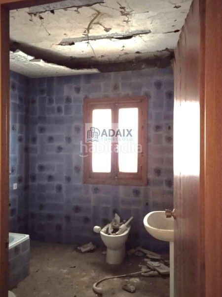 Foto a831286c-70b0-459b-80e2-8e236256183c. Casa amb aparcament a Tomelloso