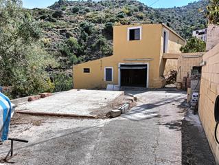 Masia  Carretera sayalonga. Casa de campo en algarrobo