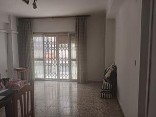 Piso  Plaza rodríguez acosta. Se vende piso en el centro de torre del mar