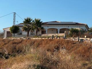 Chalet in Calle fuente ariza 1