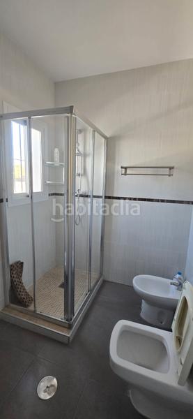Foto 5dd4ac37-ff91-4dba-a143-7eb2bfc99b84. Casa aparellada amb aparcament a Almayate Bajo
