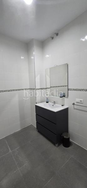 Foto 88673e45-89a8-49c3-b57f-ddc1c5a7aedc. Casa aparellada amb aparcament a Almayate Bajo