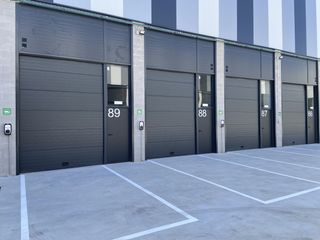 Rent Industrial building in Calle san mames 36. Nave en alquiler a estrenar en la mejor ubicación de madrid por