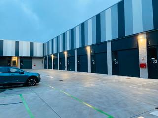 Miete Fabrikhalle in Calle san mames 54. La mejor nave en alquiler de madrid, a estrenar, en la puerta de