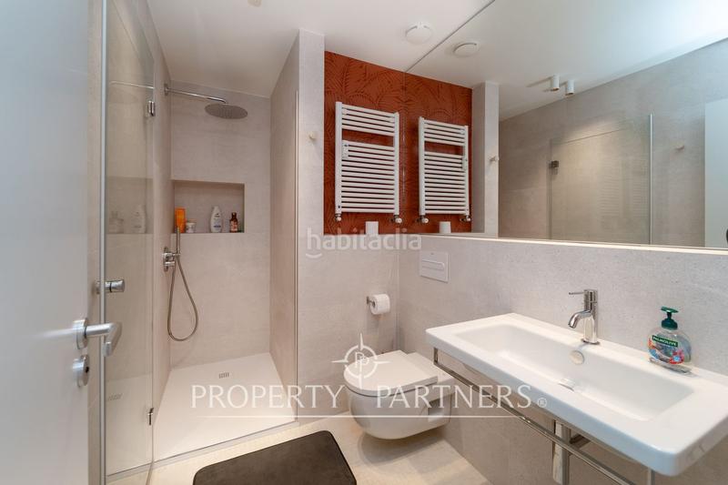 Foto f3b6530b-c3cf-4897-aece-4136c42d9179. Ático espectacular ático de diseño en barrio salamanca en Madrid