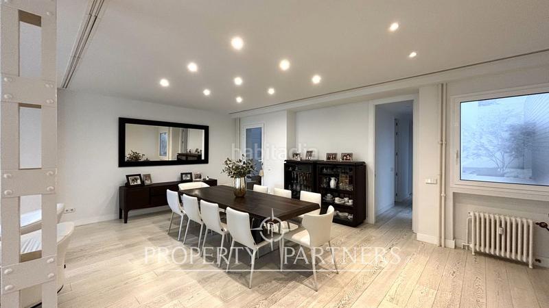 Foto 903ba7d6-184a-49c9-8b6f-d4d4e4a02728. Apartamento maravilloso piso exterior con terraza privada en Goya en Madrid