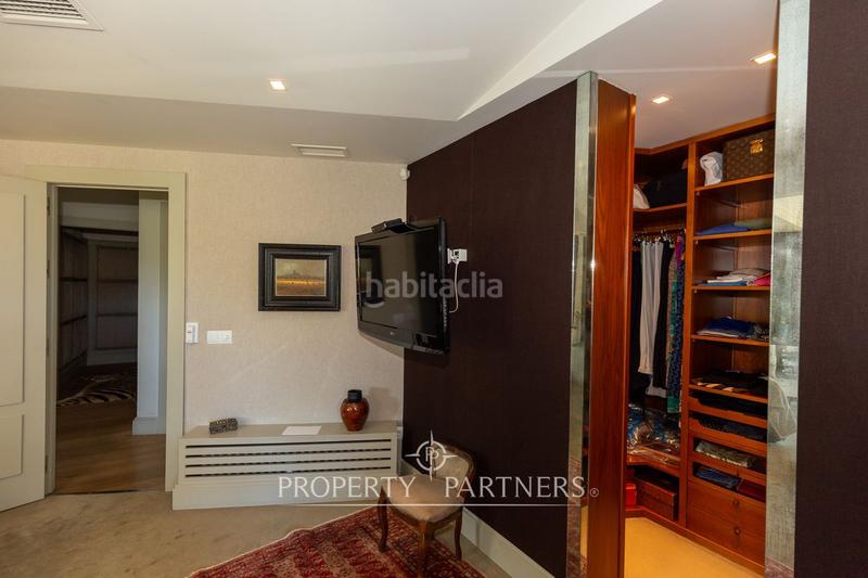 Foto 0aa6dd5b-a113-4c62-9f89-c2d56a5bf02a. Apartamento discreto ático con gran terraza en El Viso en Madrid