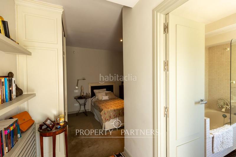 Foto 2574d069-0374-4494-9986-b6364de30743. Apartamento discreto ático con gran terraza en El Viso en Madrid