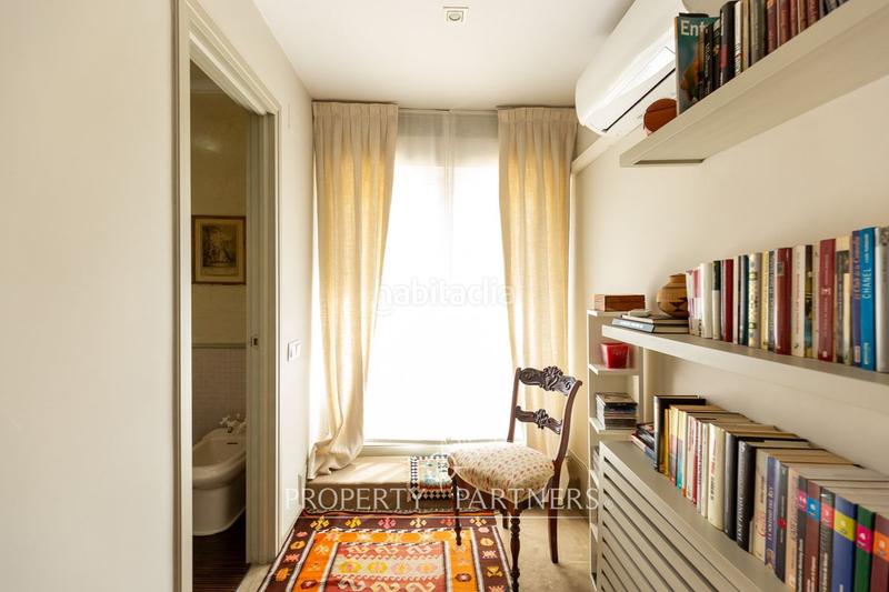 Foto 592bf59a-d130-4296-a73d-50e4babe731d. Apartamento discreto ático con gran terraza en El Viso en Madrid