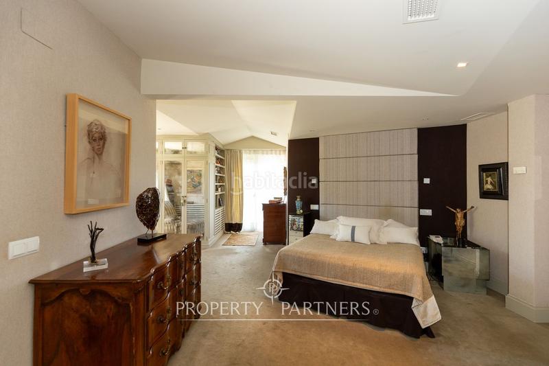 Foto 5b693e1a-4b57-4ad9-87dc-813cfa1e9bc4. Apartamento discreto ático con gran terraza en El Viso en Madrid