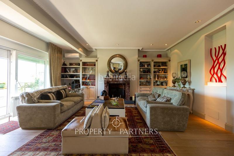 Foto a361c1c6-d1da-4e46-8645-d12b50c9d5fd. Apartamento discreto ático con gran terraza en El Viso en Madrid