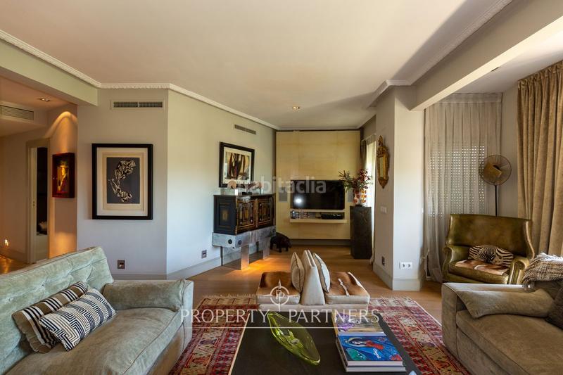 Foto ab359ee5-78d7-4b80-9736-366e857af66a. Apartamento discreto ático con gran terraza en El Viso en Madrid