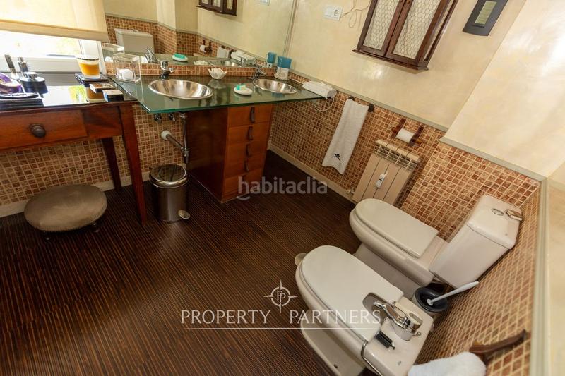 Foto ad306915-5bd6-4355-80de-59349bf738bb. Apartamento discreto ático con gran terraza en El Viso en Madrid