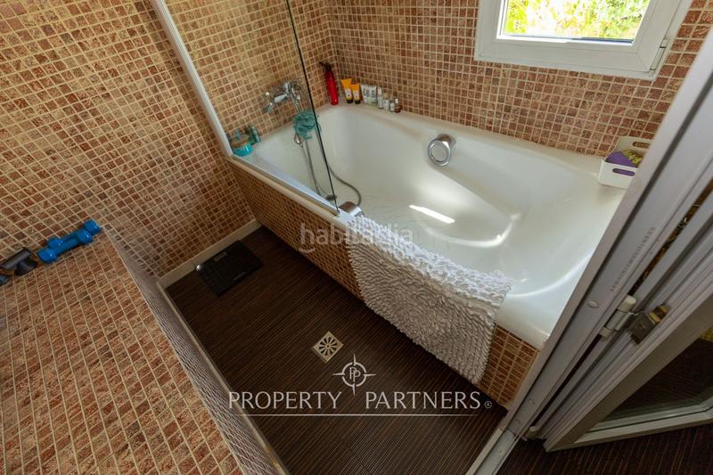 Foto ef80fcb6-761e-451c-8410-833e5560c7de. Apartamento discreto ático con gran terraza en El Viso en Madrid