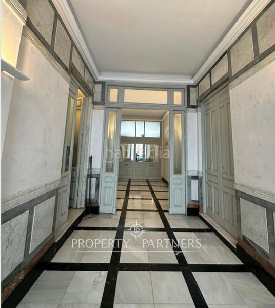 Foto 07b92d8a-3296-43d7-b069-cf7b6063e4e1. Apartamento amplio piso en finca clásica a pasos de la puerta de alcalá y parque del retiro en Jerónimos en Madrid