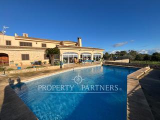 Chalet  Cala varques. Villa con piscina, jardines y vistas al mar en cala varques