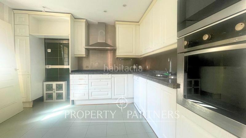 Foto 01b012f9-c183-43b8-b3ff-a56b4bc4c180. Casa a schiera con riscaldamento parcheggio piscina in La Moraleja