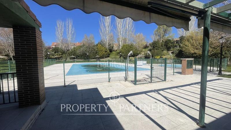 Foto 219b70b5-60a0-491b-b27a-0e0b5d8e5c73. Casa a schiera con riscaldamento parcheggio piscina in La Moraleja