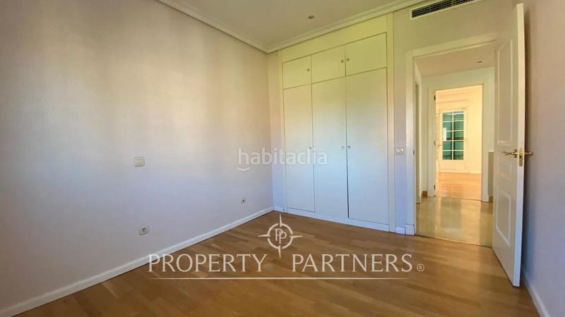 Foto 811c241f-6fb7-4f9e-a897-b34672f8a34d. Casa a schiera con riscaldamento parcheggio piscina in La Moraleja